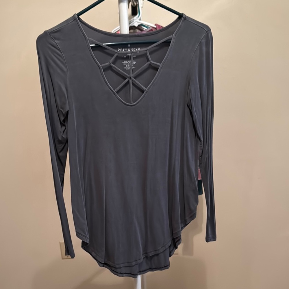 American Eagle Gray Long Sleeve Soft & Sexy Top